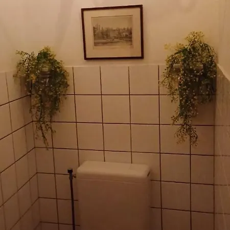 Appartement Number 8 *