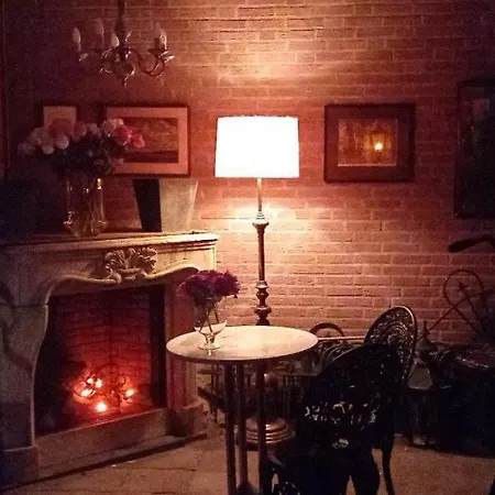 Number 8 Apartment
